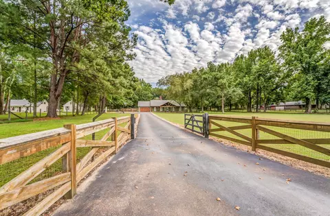 8421 Us 70 Hwy, Bartlett, TN 38133