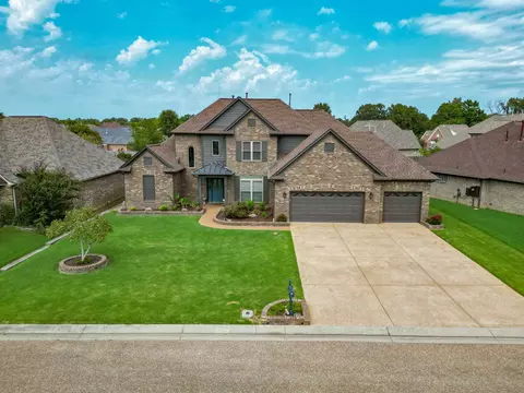 205 Lewis Fairway Cir, Oakland, TN 38060