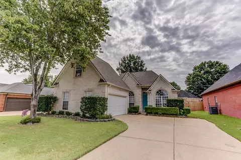 8549 Shady Elm Dr, Memphis, TN 38018