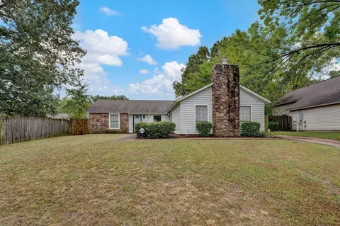 6379 Bent Oak Ln, Memphis, TN 38115