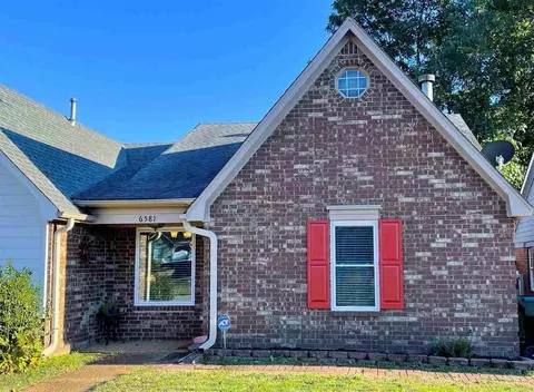 6581 Sungate Dr S, Bartlett, TN 38135
