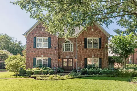 8835 Gainesway Dr, Germantown, TN 38138