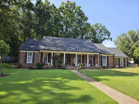 8544 E Chippingham Dr, Memphis, TN 38016