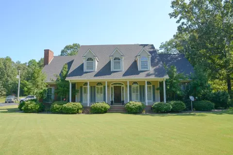 18745 Highway 64 Hwy, Bolivar, TN 38008