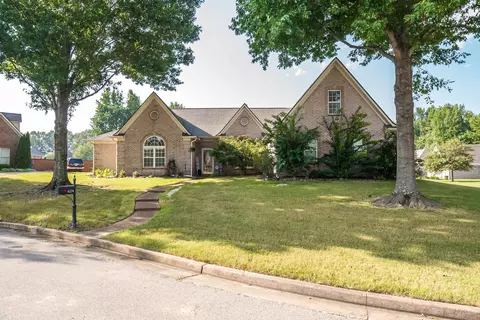 4274 Country Bridge Rd, Lakeland, TN 38002