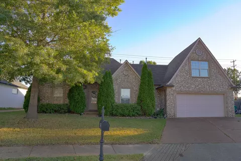 1273 River Ridge Dr, Collierville, TN 38017