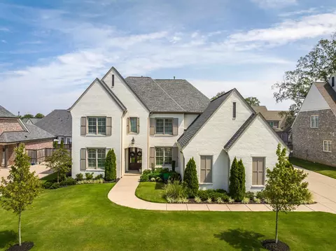 1618 Exmoor Ln, Collierville, TN 38017