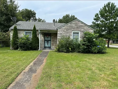 1381 Wells Station Rd, Memphis, TN 38108
