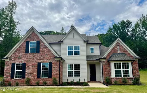 67 Centerline Roper Loop, Byhalia, MS 38611 photo 1