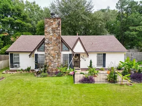 4378 Castle Heights Dr, Memphis, TN 38141