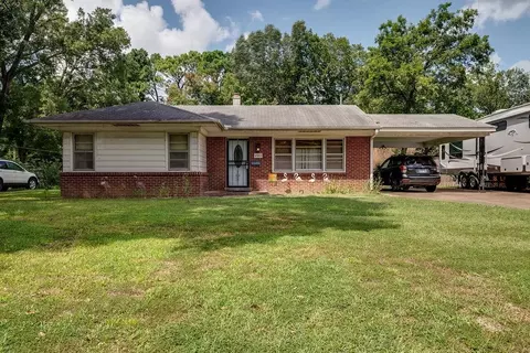 4508 Flamingo Rd, Memphis, TN 38117