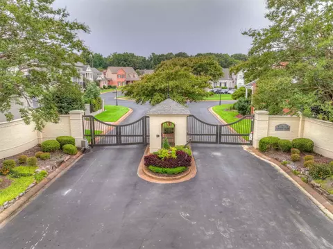 7277 Stags Leap Cir, Germantown, TN 38138