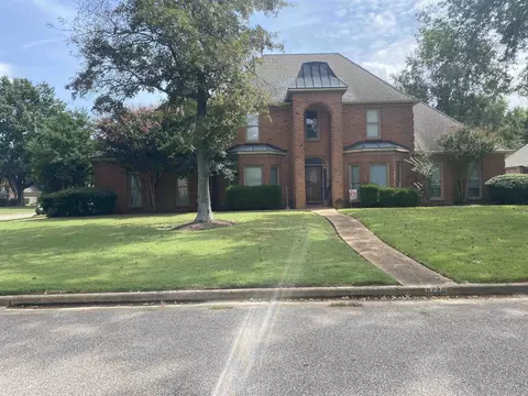 6735 River Oak View Dr, Memphis, TN 38120