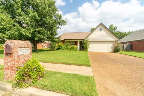 7020 Country Walk Dr, Cordova, TN 38018