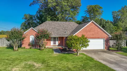 940 Sandra St, Dyersburg, TN 38024