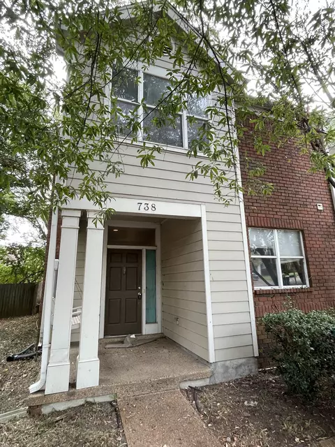 738 N Walnut Woods Cv, Memphis, TN 38018