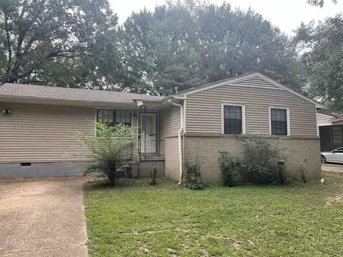 5448 Lochinvar Dr, Memphis, TN 38116