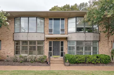 4400 Poplar Ave #18, Memphis, TN 38117