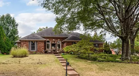 8565 Kings Cross Cv, Memphis, TN 38016