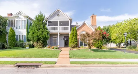 82 Island Pl, Memphis, TN 38103