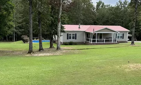 1215 Post Office Rd, Michie, TN 38357