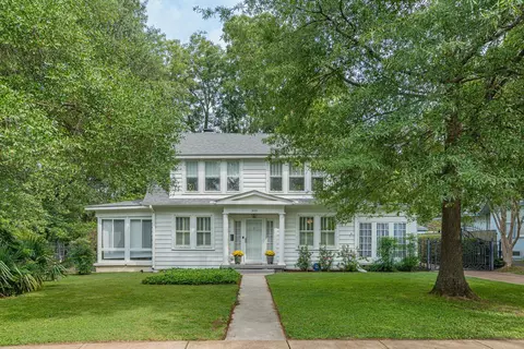 300 E Strathmore Cir, Memphis, TN 38112