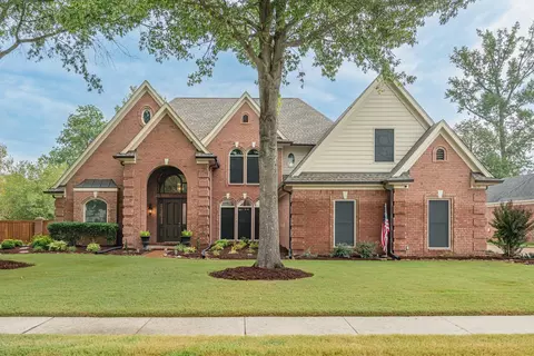 9679 Woodland Hills Dr, Cordova, TN 38018