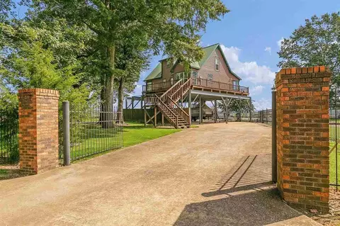 5 Putt Ln, Counce, TN 38326