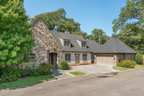 919 Toscana Park Ct, Memphis, TN 38117