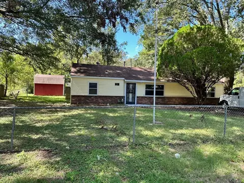 7853 Commodore Rd, Millington, TN 38053