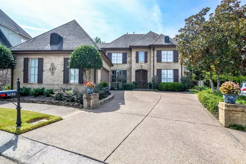 3055 Poplar Grove Ln, Germantown, TN 38139