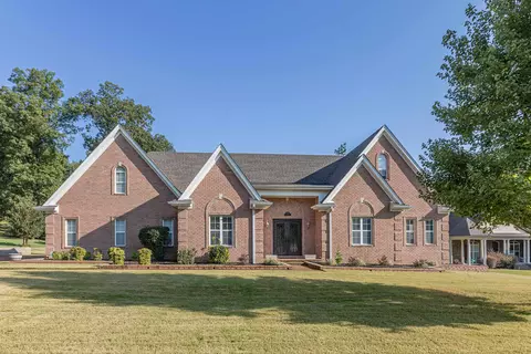 175 Woodwind Cv, Eads, TN 38028