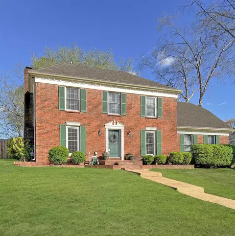 562 Hermitage Trail Dr, Collierville, TN 38017