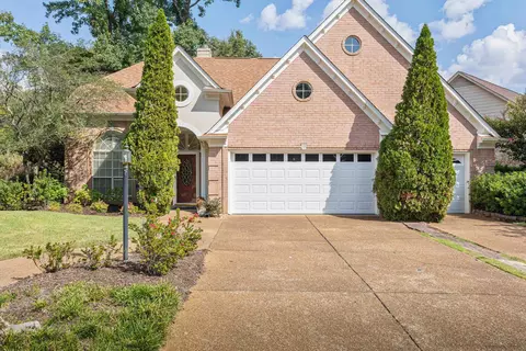 9900 Woodland Fern Dr, Lakeland, TN 38002