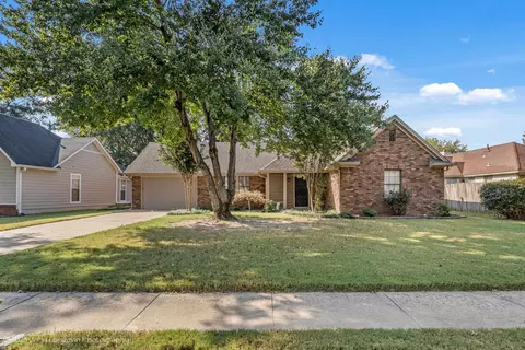 3099 Lauren Dr, Bartlett, TN 38133