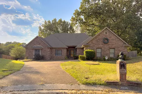 7560 Woody Hollow Cv E, Memphis, TN 38125