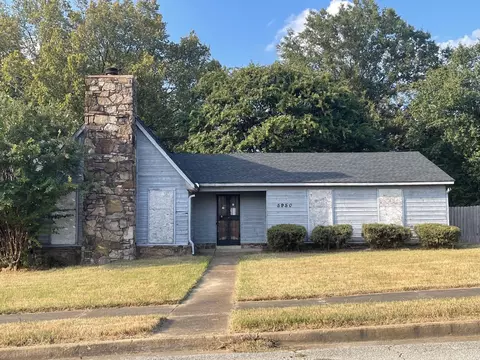 5950 Blackrock Ln, Memphis, TN 38141