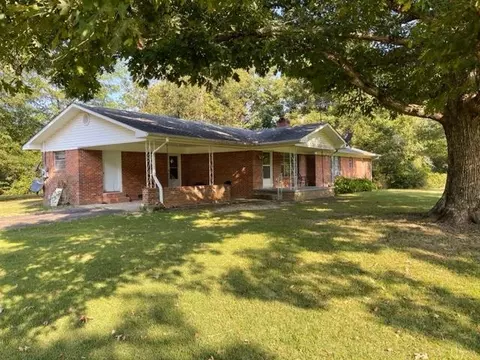 985 Walnut Grove Rd, Bolivar, TN 38008