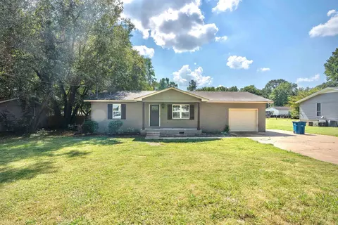 511 Edgewood Ave, Covington, TN 38019