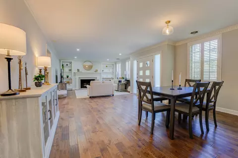78 N Cooper St, Memphis, TN 38104