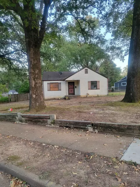 3761 Barron Ave, Memphis, TN 38111