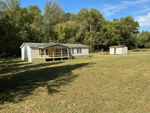 200 Double Springs Loop, Savannah, TN 38372