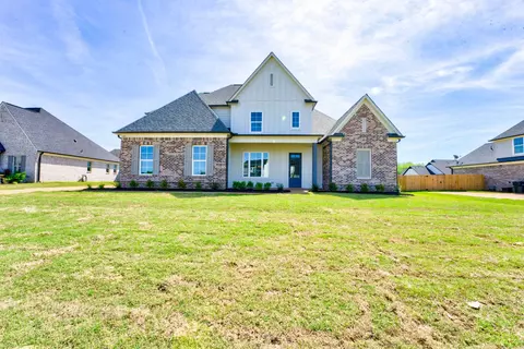 395 Marrietta Dr, Oakland, TN 38060