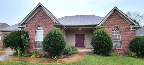 6748 Branch Estates Dr, Olive Branch, MS 38654