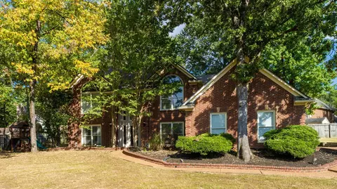 8260 Amber Springs Cv, Memphis, TN 38018