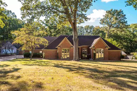 2975 Country Place Dr W, Collierville, TN 38017