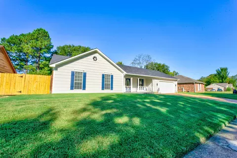 5025 Hickory Bark Dr, Memphis, TN 38141
