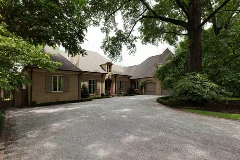 410 Colonial Rd, Memphis, TN 38117