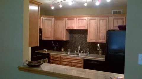 108 N Belvedere Blvd #27, Memphis, TN 38104