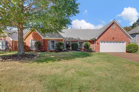 9680 Leeward Slopes Dr, Lakeland, TN 38002